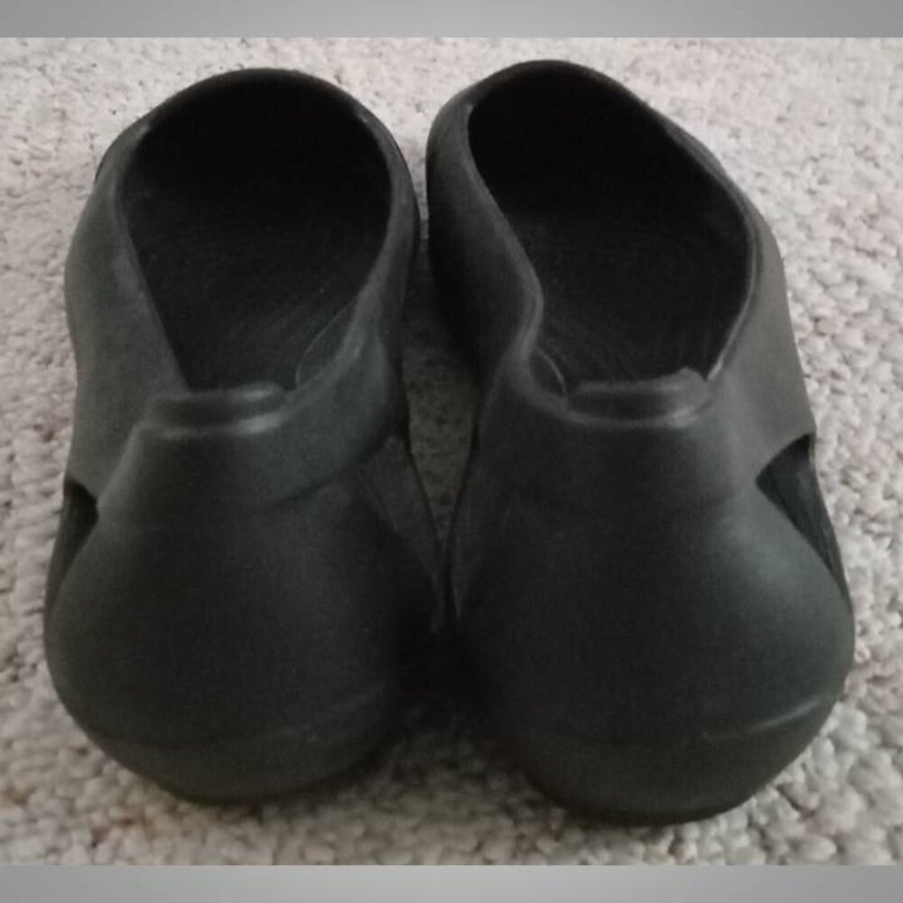 Crocs Sienna sandals flats size 9 women's black - Picture 3 of 8